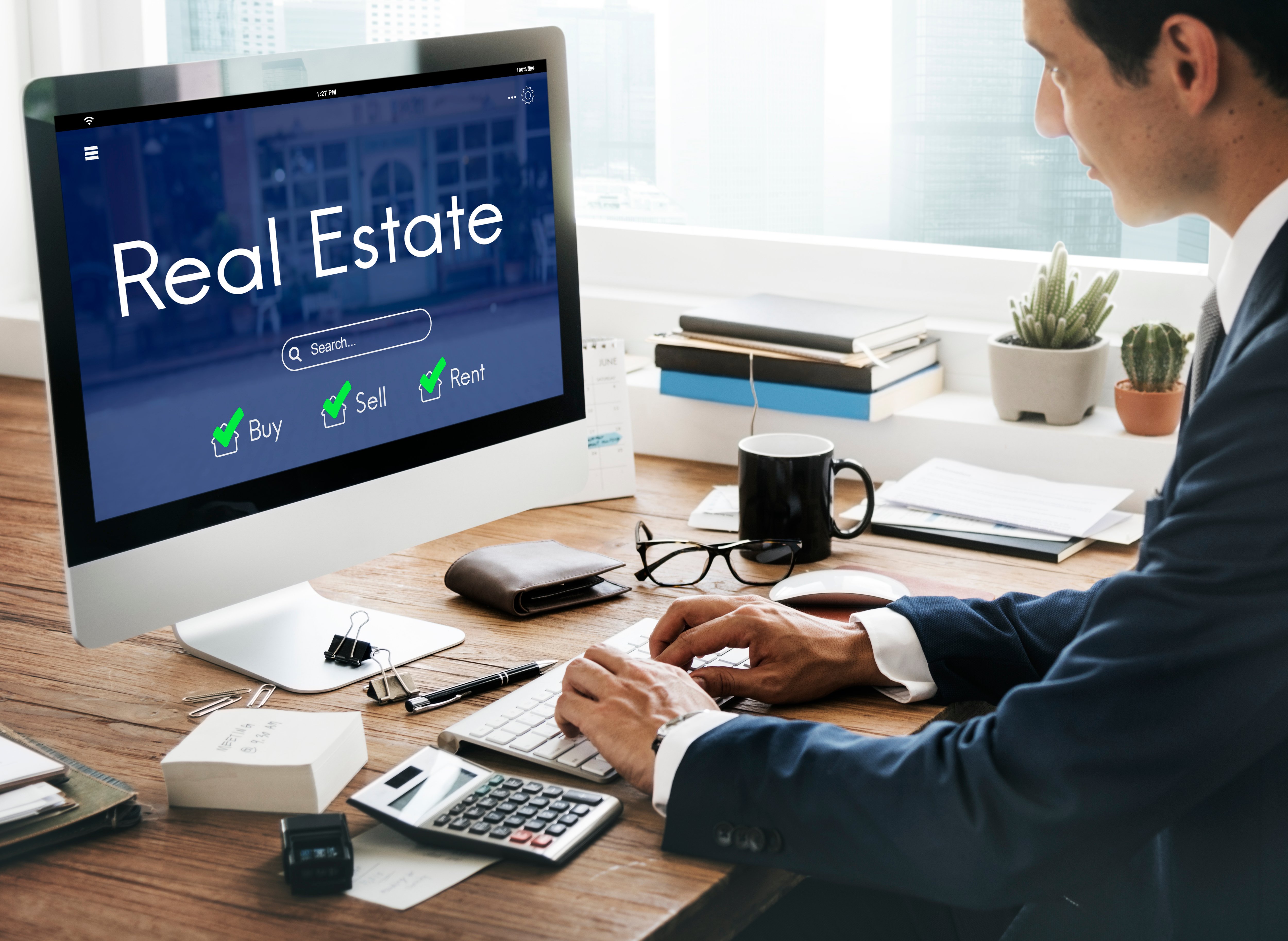 the image is representing how the luomnt are using the best strategy for the business owner who are dealing in the business to business. Now get me the best strategy here.